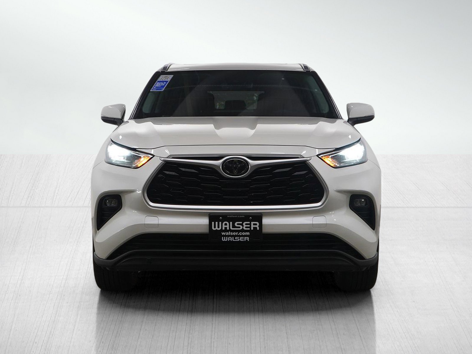 Used 2020 Toyota Highlander XLE image 9