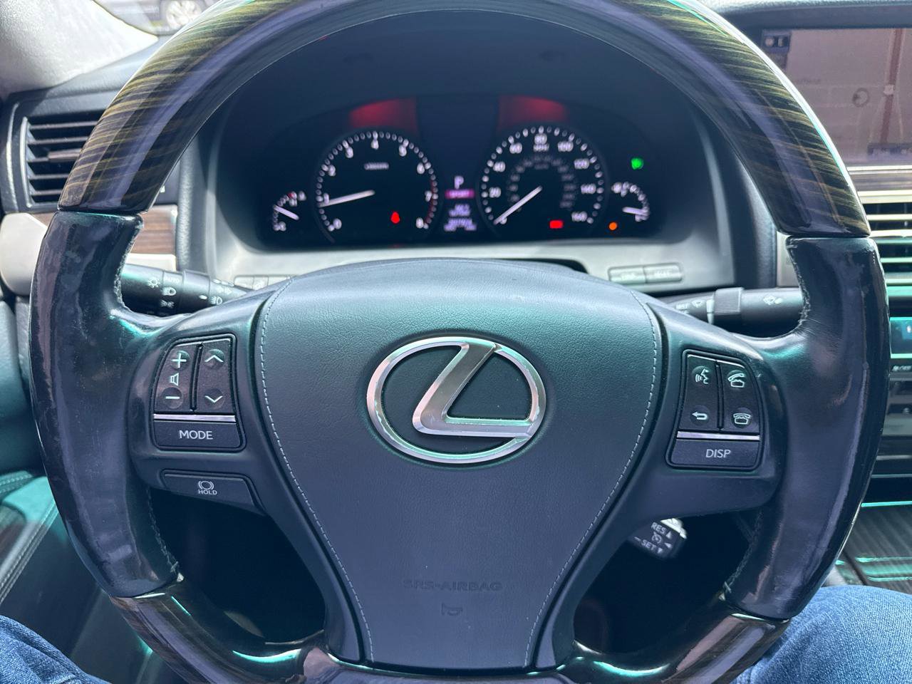 Used 2013 Lexus LS 460 L w/ Preferred Accessory Package RWD image 26
