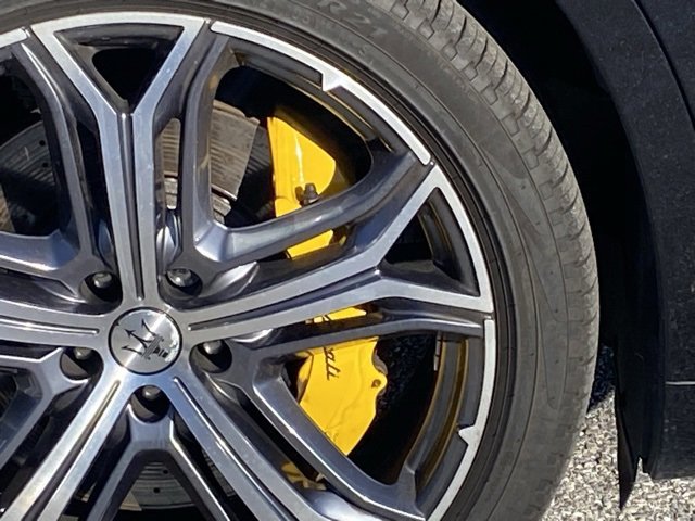 Used 2023 Maserati Levante Modena image 13