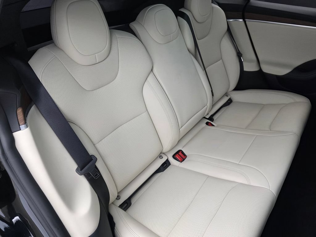 Used 2024 Tesla Model S AWD/4WD image 25