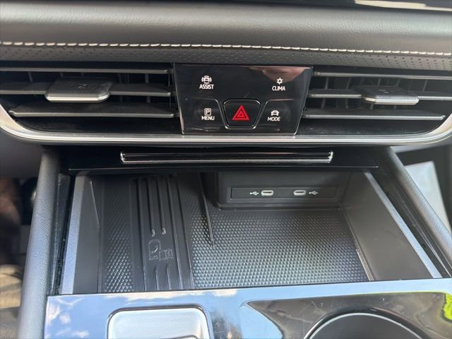 Used 2025 Volkswagen Atlas SE AWD/4WD image 21