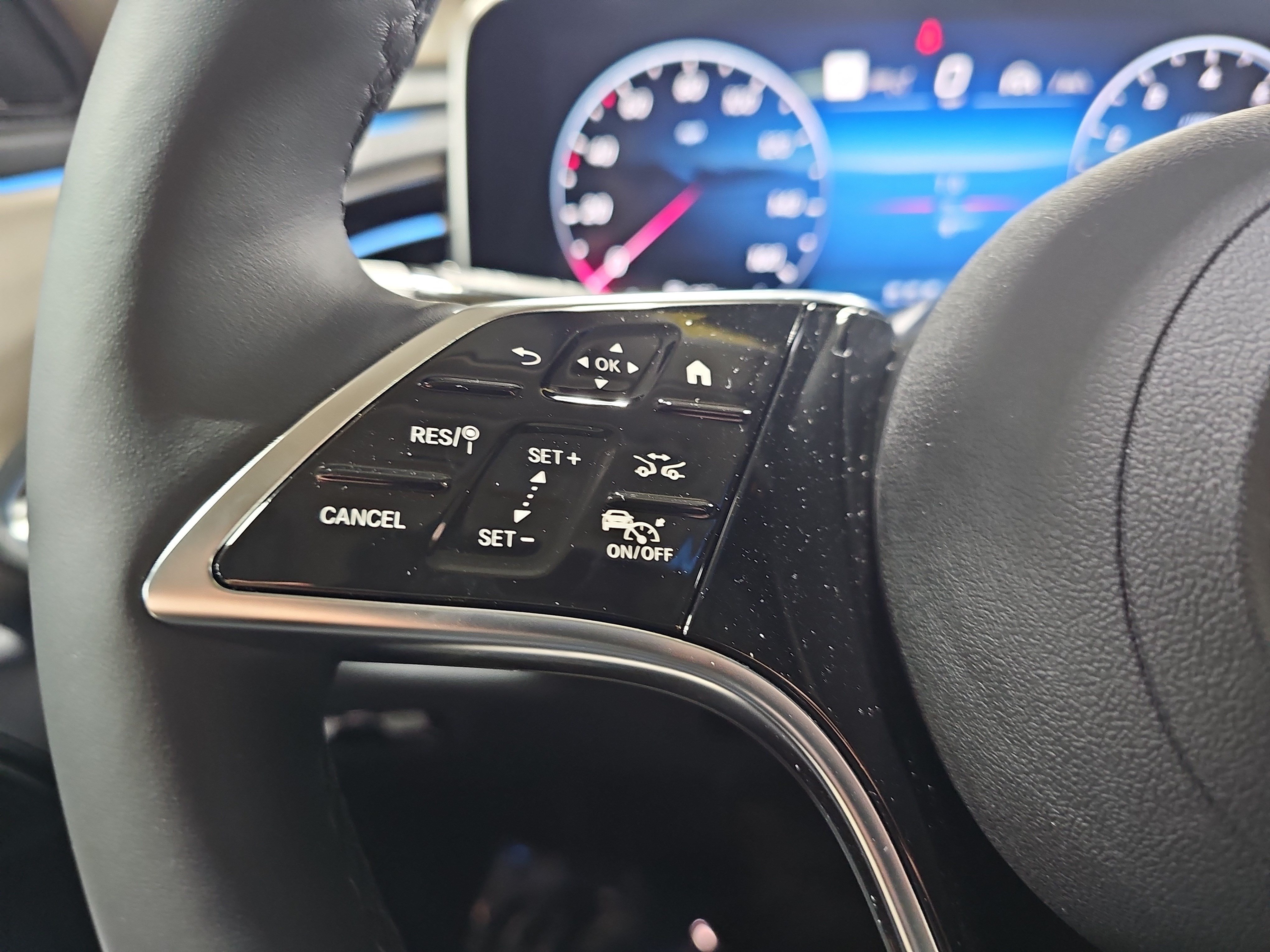 New 2026 Mercedes-Benz E 450 4MATIC Sedan image 18