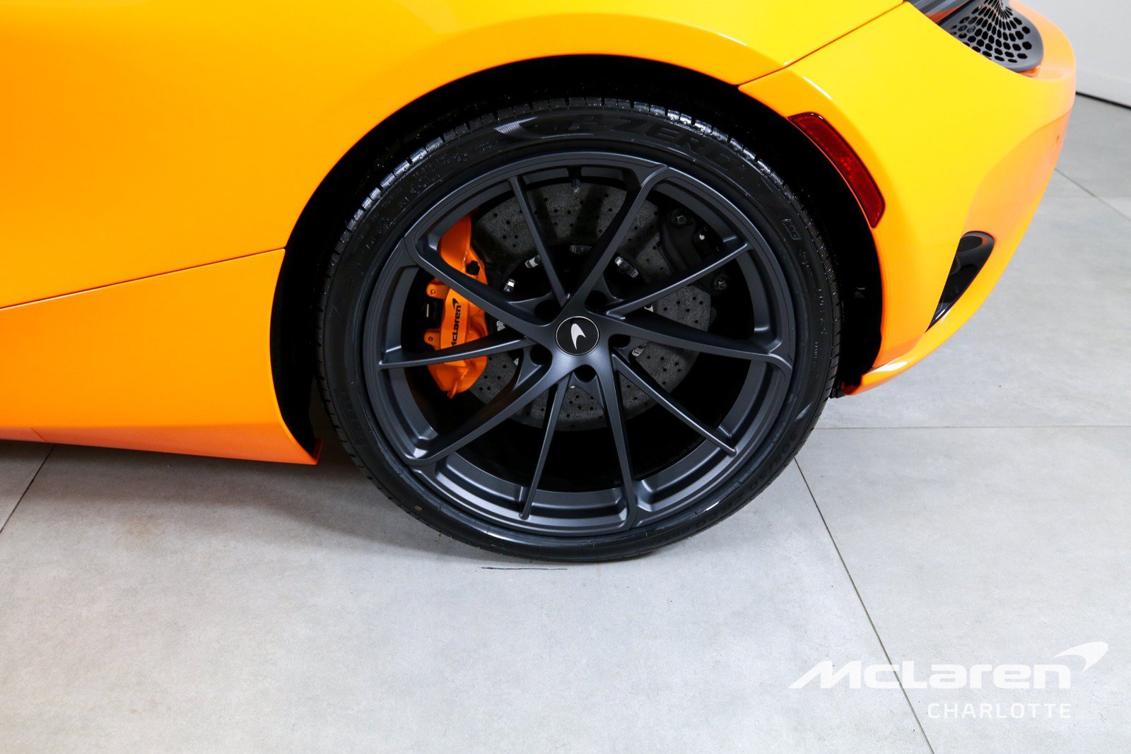 Used 2026 McLaren 750S Spider RWD image 27