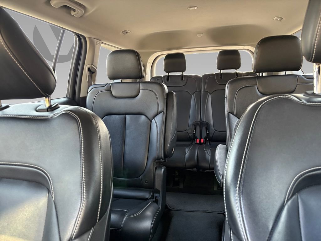 Used 2022 Jeep Grand Cherokee L Limited image 2