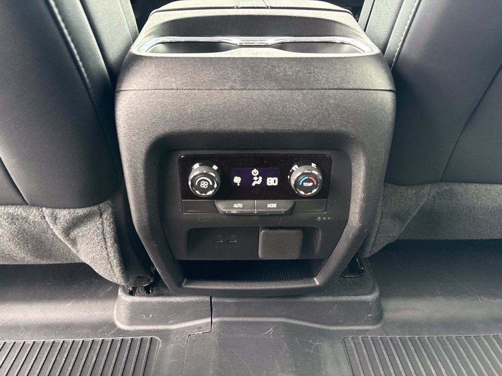 Used 2026 Chevrolet Traverse LT w/ Driver Confidence Package FWD image 19