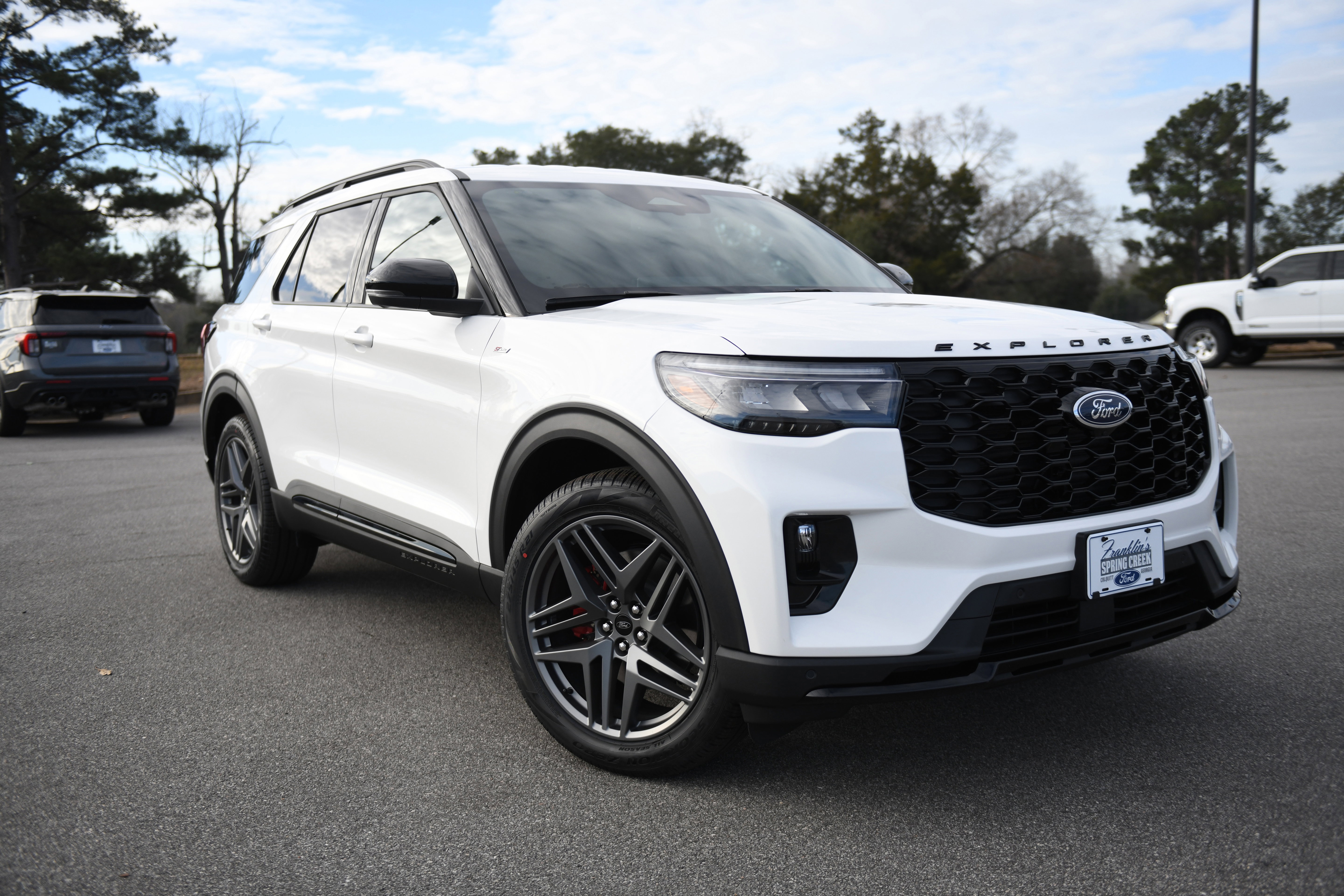 New 2026 Ford Explorer ST-Line w/ ST-Line Street Pack image 4