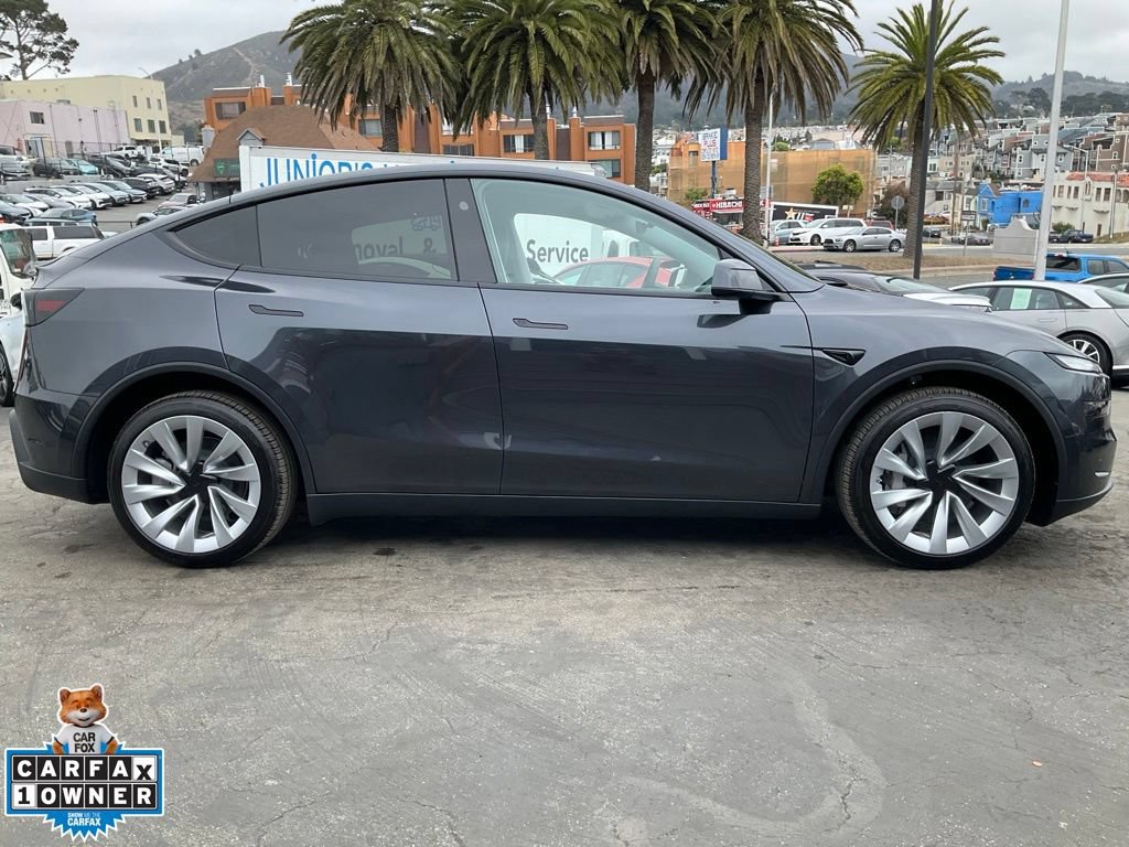 Used 2026 Tesla Model Y AWD image 3