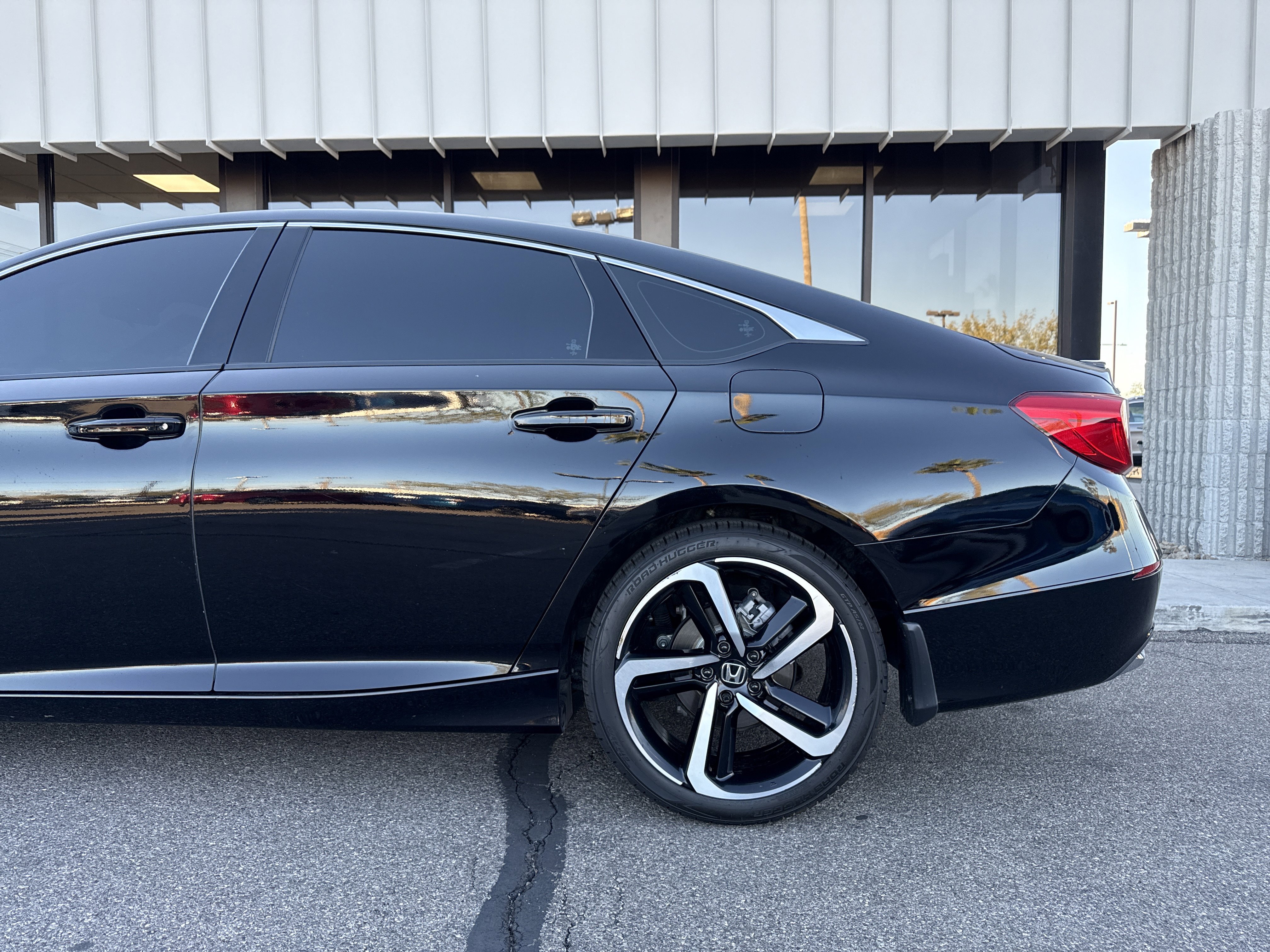 Used 2022 Honda Accord Sport image 2