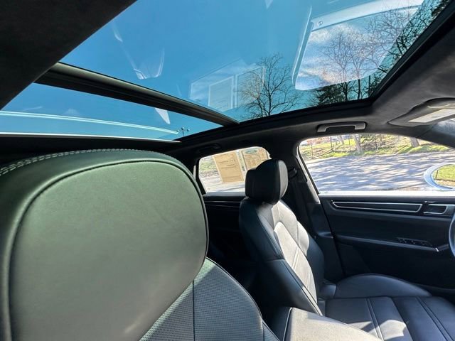 Used 2023 Porsche Cayenne GTS image 39