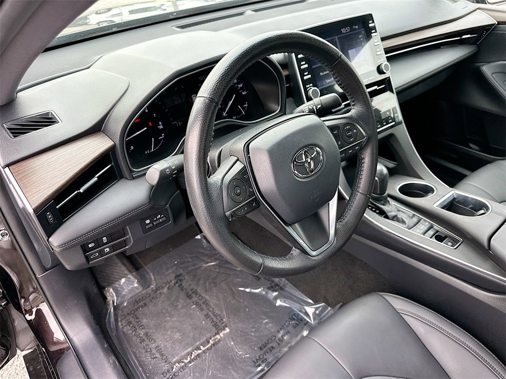 Used 2020 Toyota Avalon XLE image 9