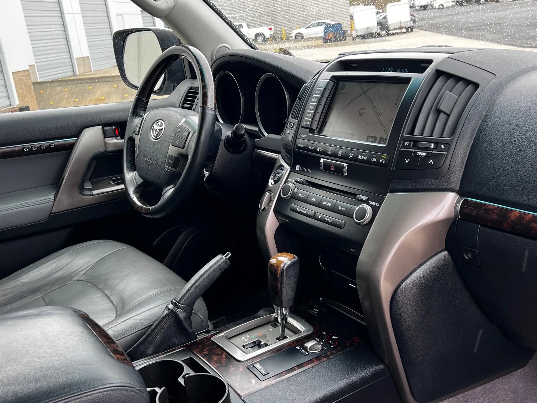 Used 2008 Toyota Land Cruiser AWD/4WD image 25