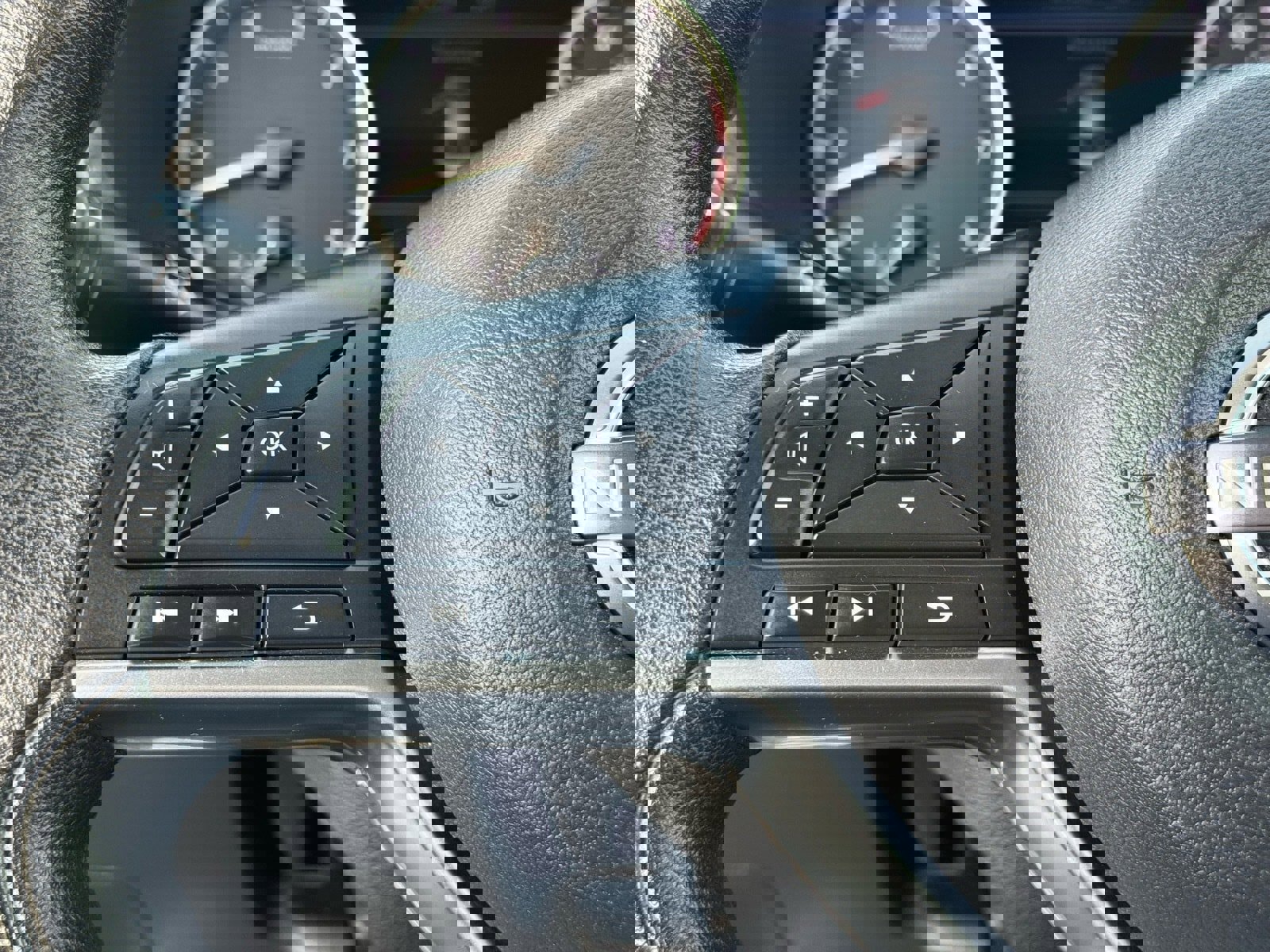 Used 2024 Nissan Sentra SV image 24