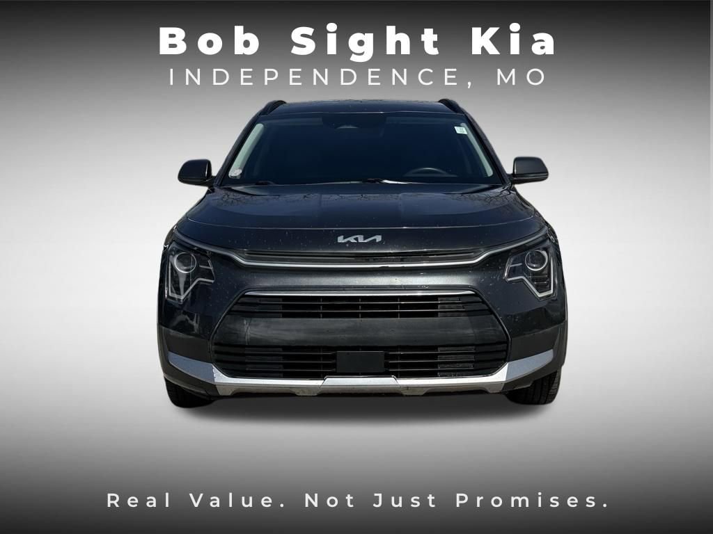 Used 2023 Kia Niro EX image 22