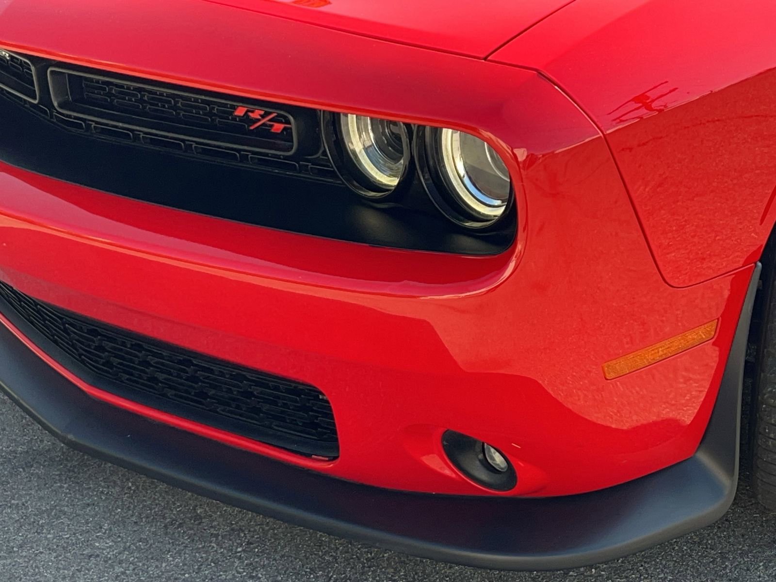 Used 2016 Dodge Challenger R/T Scat Pack w/ Leather Interior Group RWD image 29