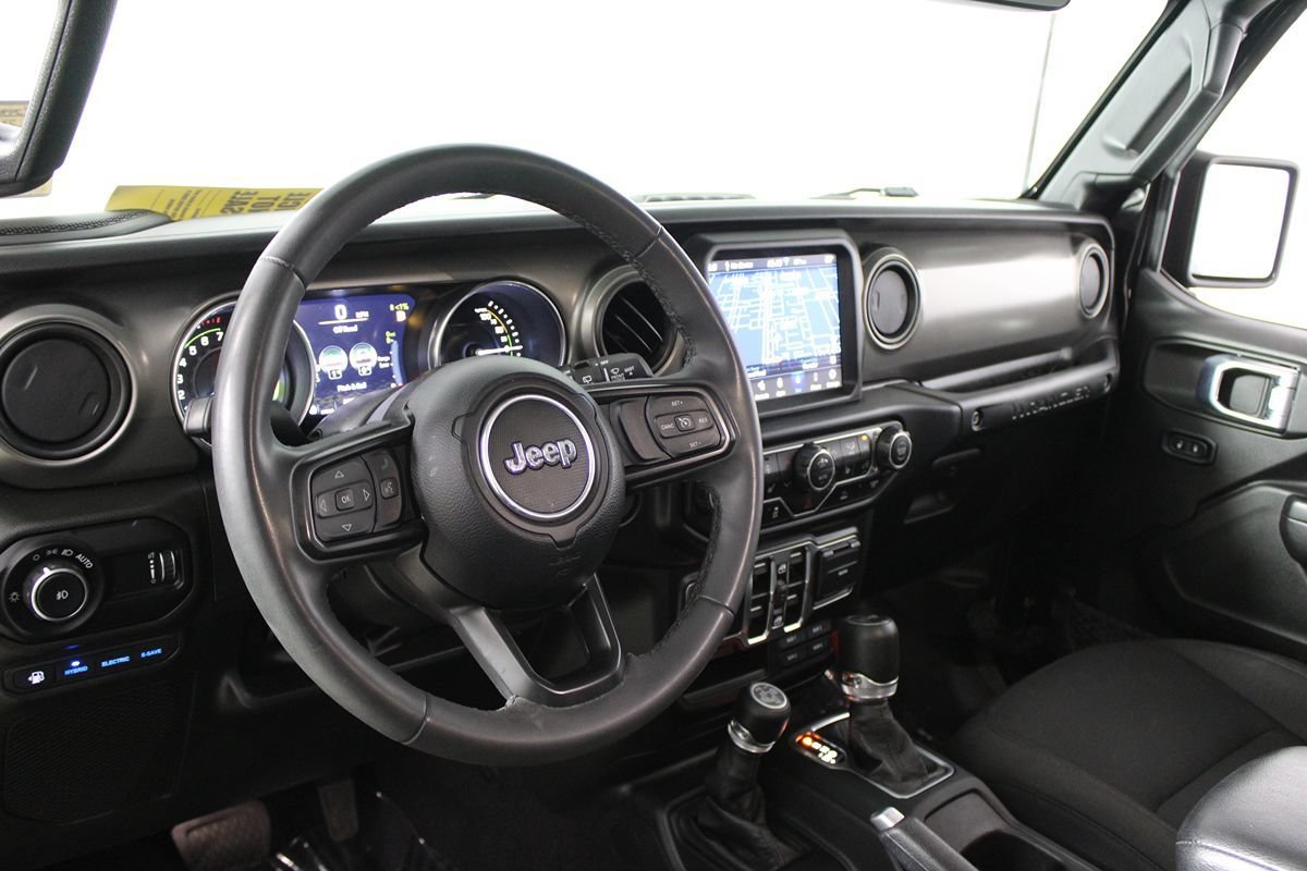 Used 2023 Jeep Wrangler Unlimited w/ Cold Weather Group AWD/4WD image 10