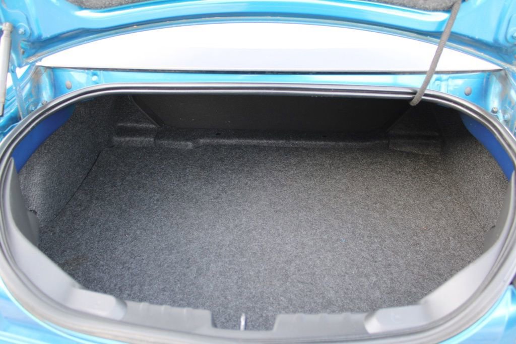 Used 2010 Chevrolet Camaro LS image 10