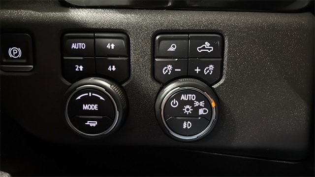 Used 2022 Chevrolet Silverado 1500 LTZ w/ Z71 Off-Road Package image 22