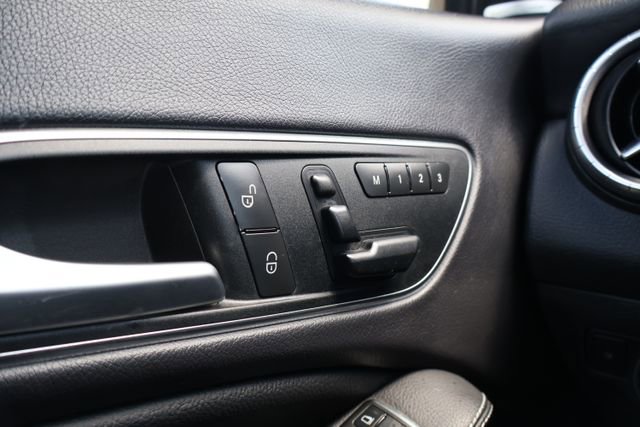 Used 2016 Mercedes-Benz CLA 250 4MATIC image 15
