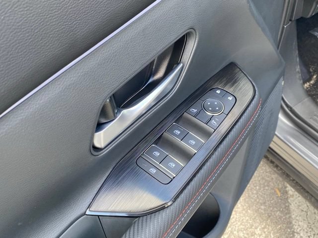 New 2026 Nissan Kicks SR w/ Cold Weather Package AWD/4WD image 13