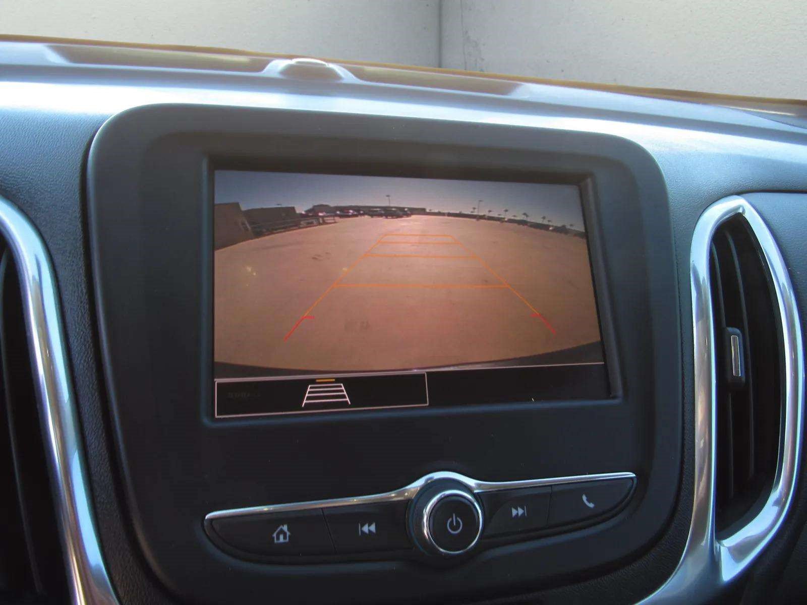 Used 2023 Chevrolet Equinox LT FWD image 19