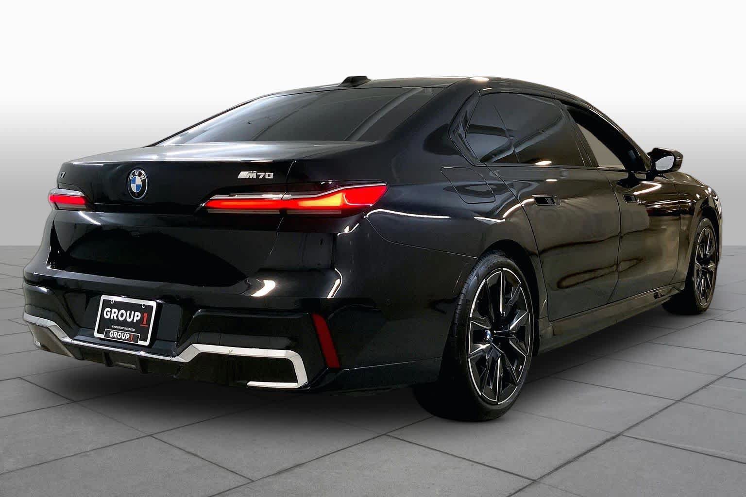 Used 2024 BMW i7 M70 AWD/4WD image 12