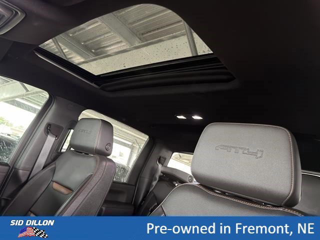 Used 2022 GMC Sierra 2500 AT4 w/ AT4 Preferred Package AWD/4WD image 17