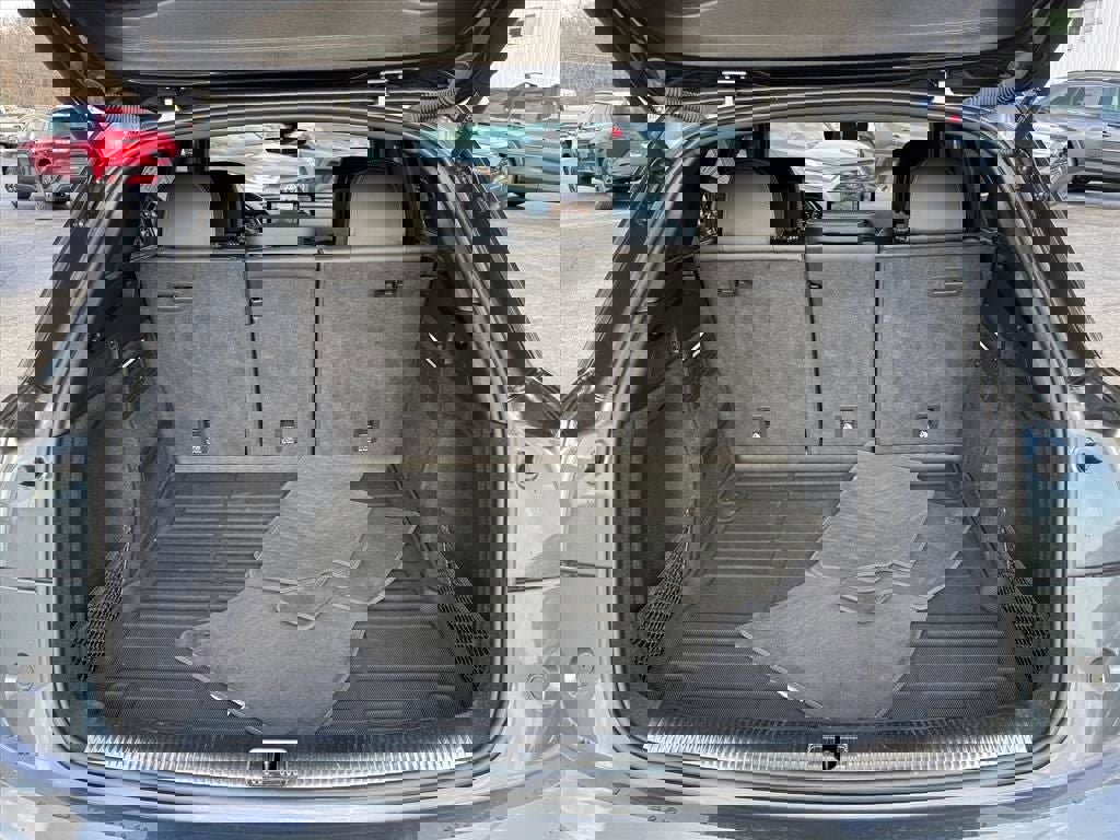 Used 2022 Audi SQ5 Premium Plus w/ Premium Plus Package image 15