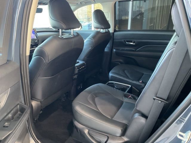 Used 2025 Toyota Grand Highlander FWD image 17