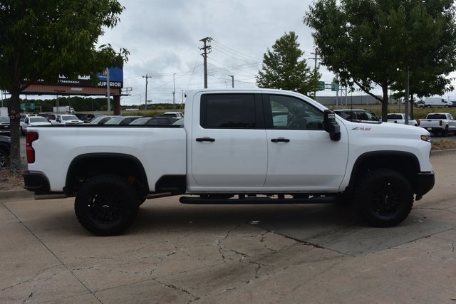 New 2026 Chevrolet Silverado 2500 ZR2 w/ LPO, Dark Essentials Package AWD/4WD image 4
