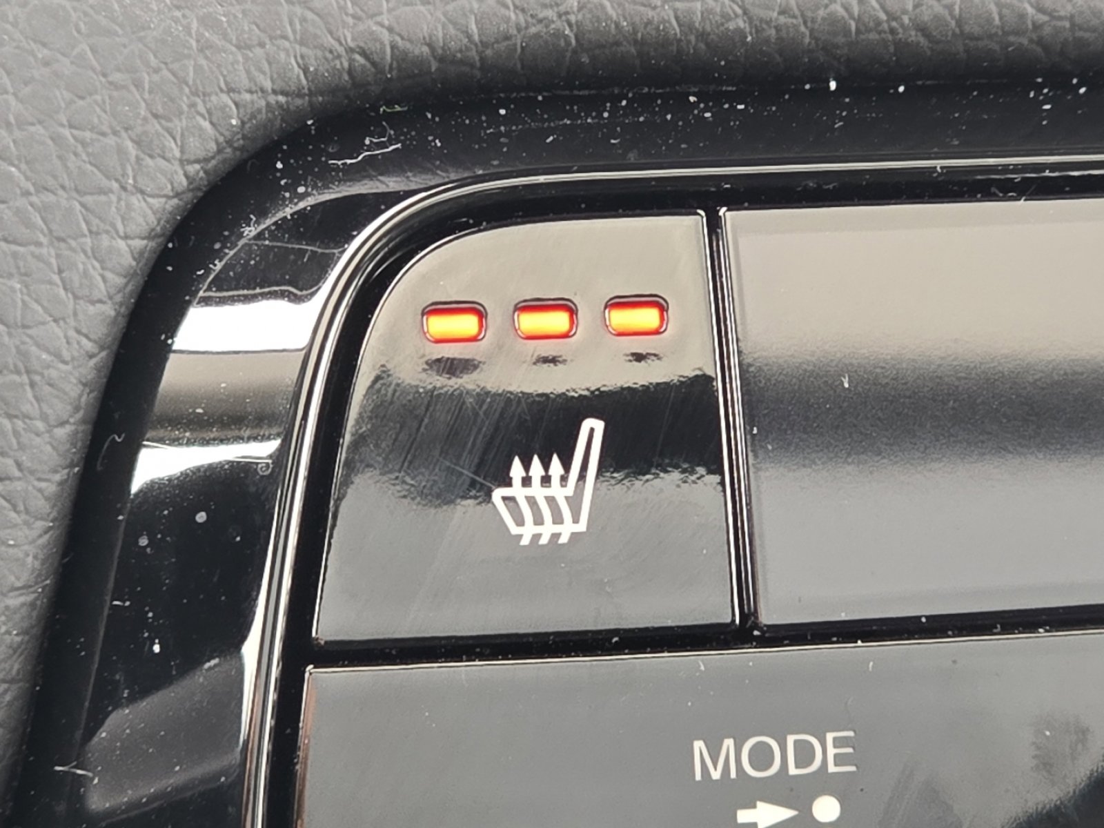 New 2025 Honda Pilot Touring image 8