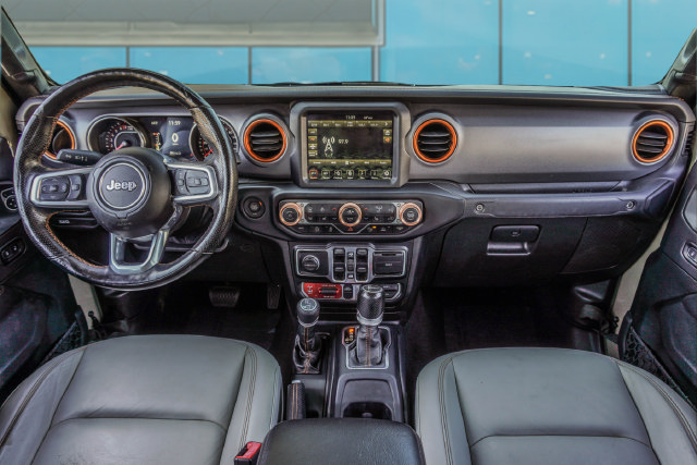 Used 2020 Jeep Gladiator Mojave AWD/4WD image 31
