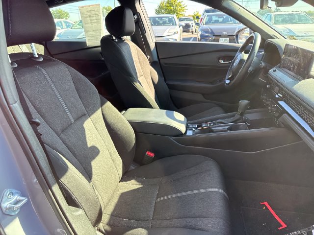 Used 2025 Honda Accord Sport image 13