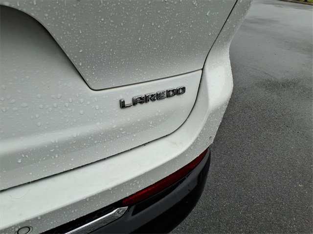 Used 2023 Jeep Grand Cherokee L Laredo image 5