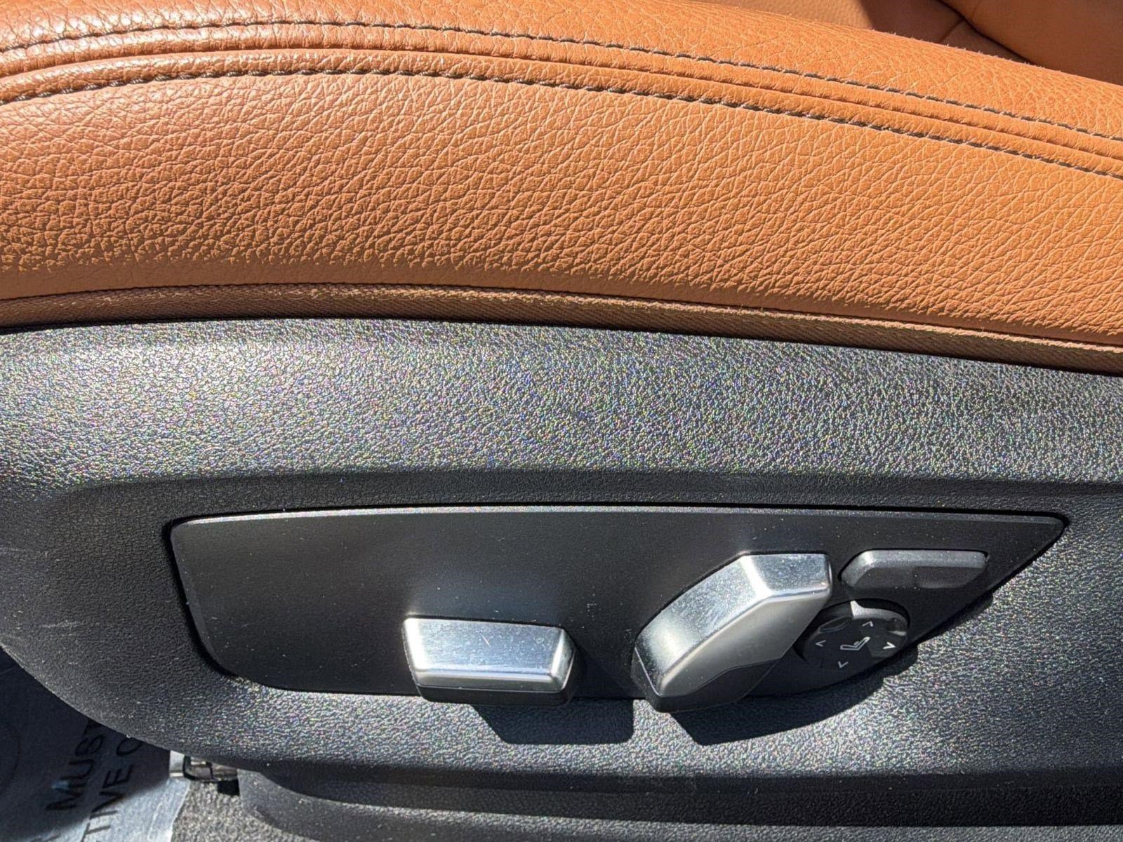 Used 2018 BMW 540i xDrive image 13