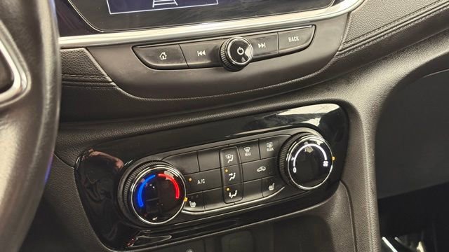 Used 2020 Buick Encore GX Preferred w/ Cold Weather Comfort Package AWD/4WD image 37