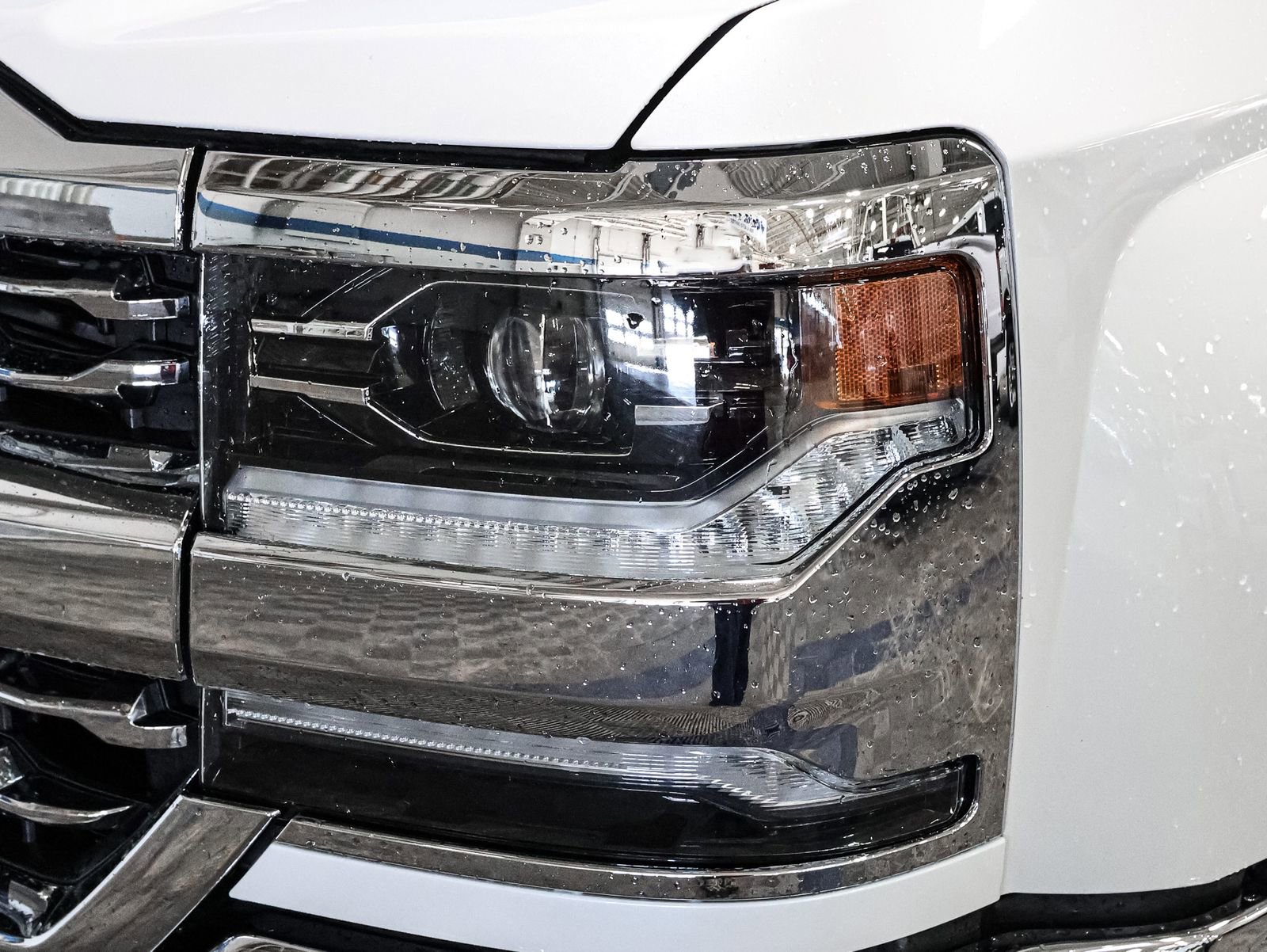 Used 2018 Chevrolet Silverado 1500 LTZ w/ LTZ Plus Package image 16