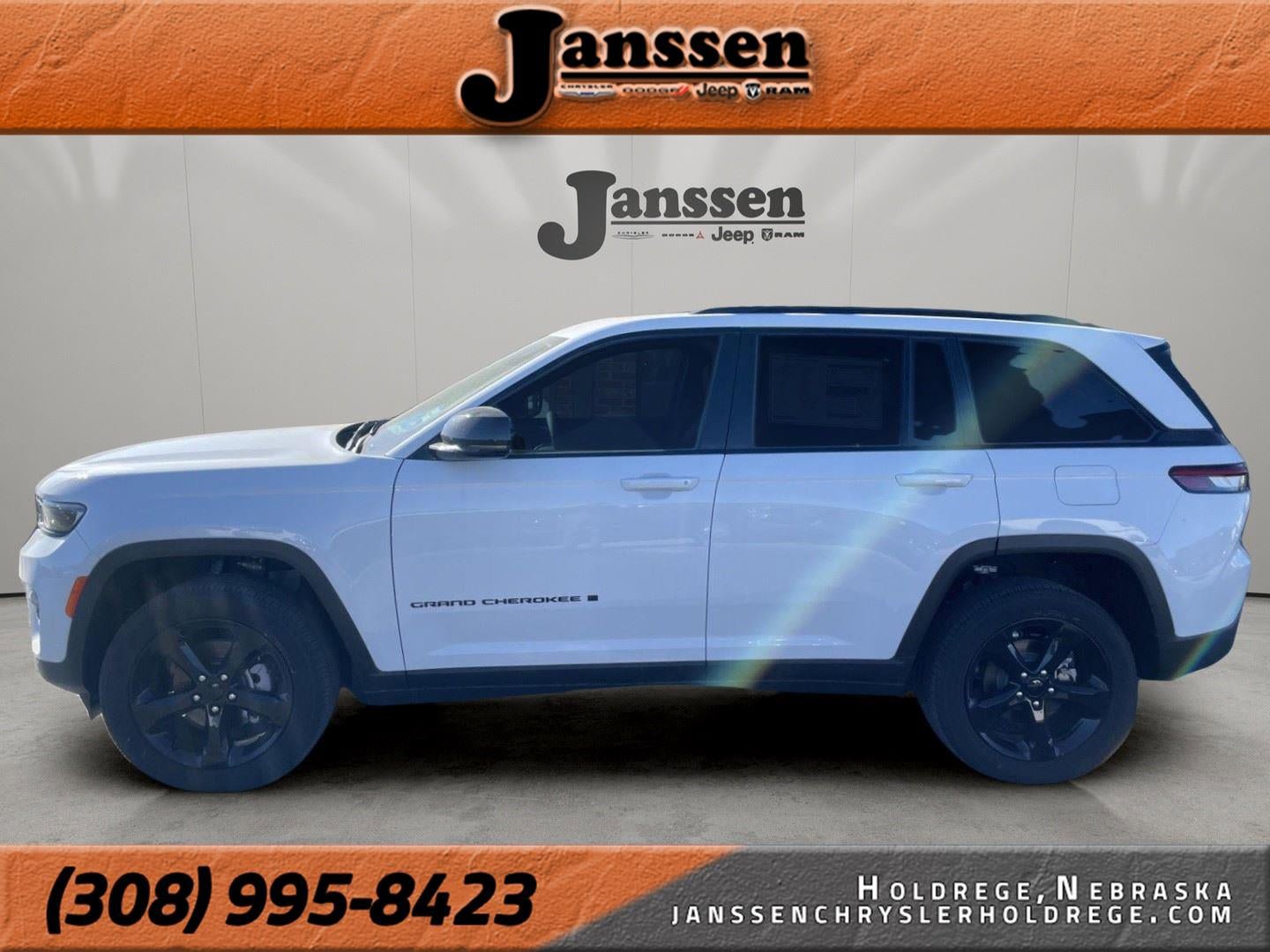 New 2025 Jeep Grand Cherokee Altitude