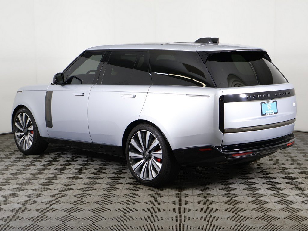 Used 2023 Land Rover Range Rover SV image 12