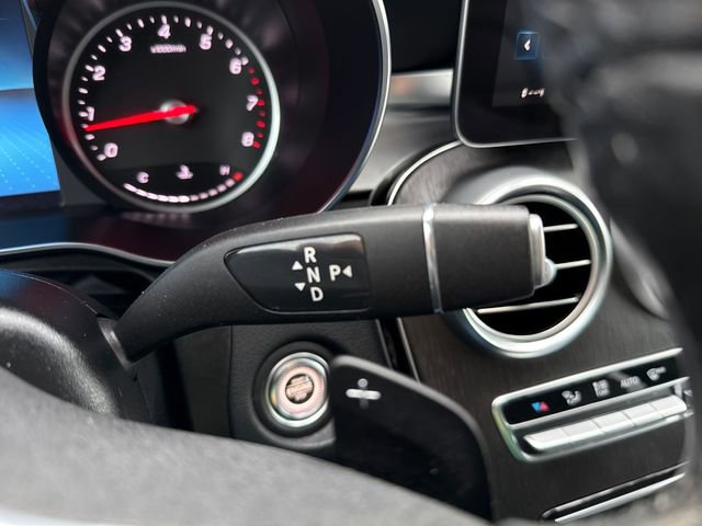 Used 2021 Mercedes-Benz GLC 300 image 30