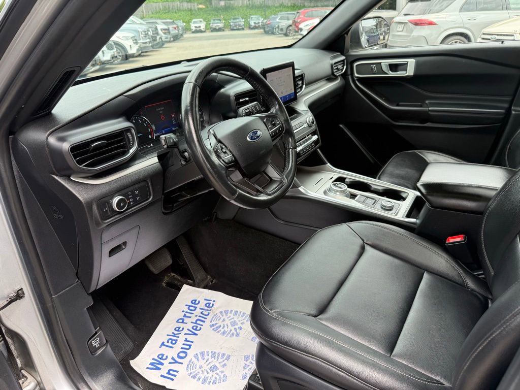 Used 2020 Ford Explorer XLT w/ Equipment Group 202A AWD/4WD image 20