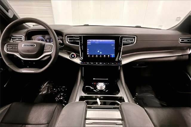 Used 2024 Jeep Wagoneer Series II image 14