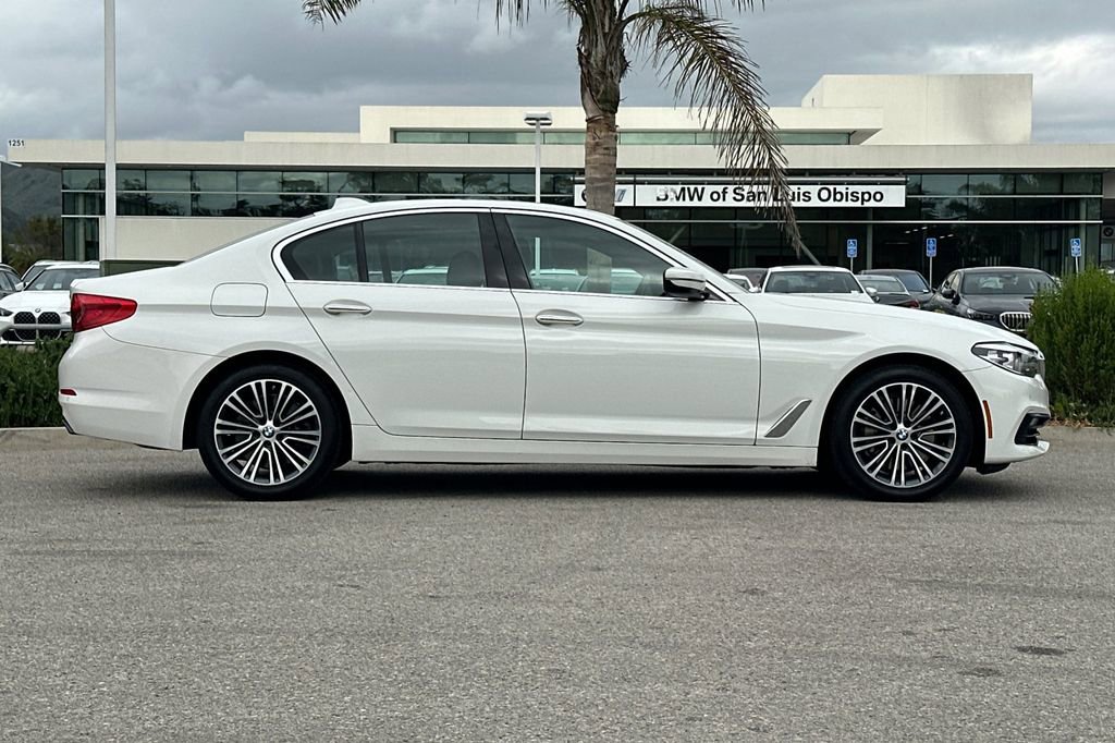 Used 2018 BMW 540i xDrive image 2