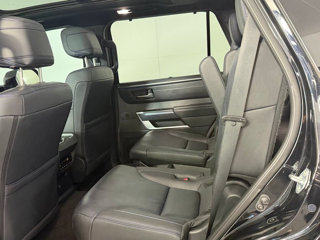 Used 2024 Toyota Sequoia Platinum AWD/4WD image 23