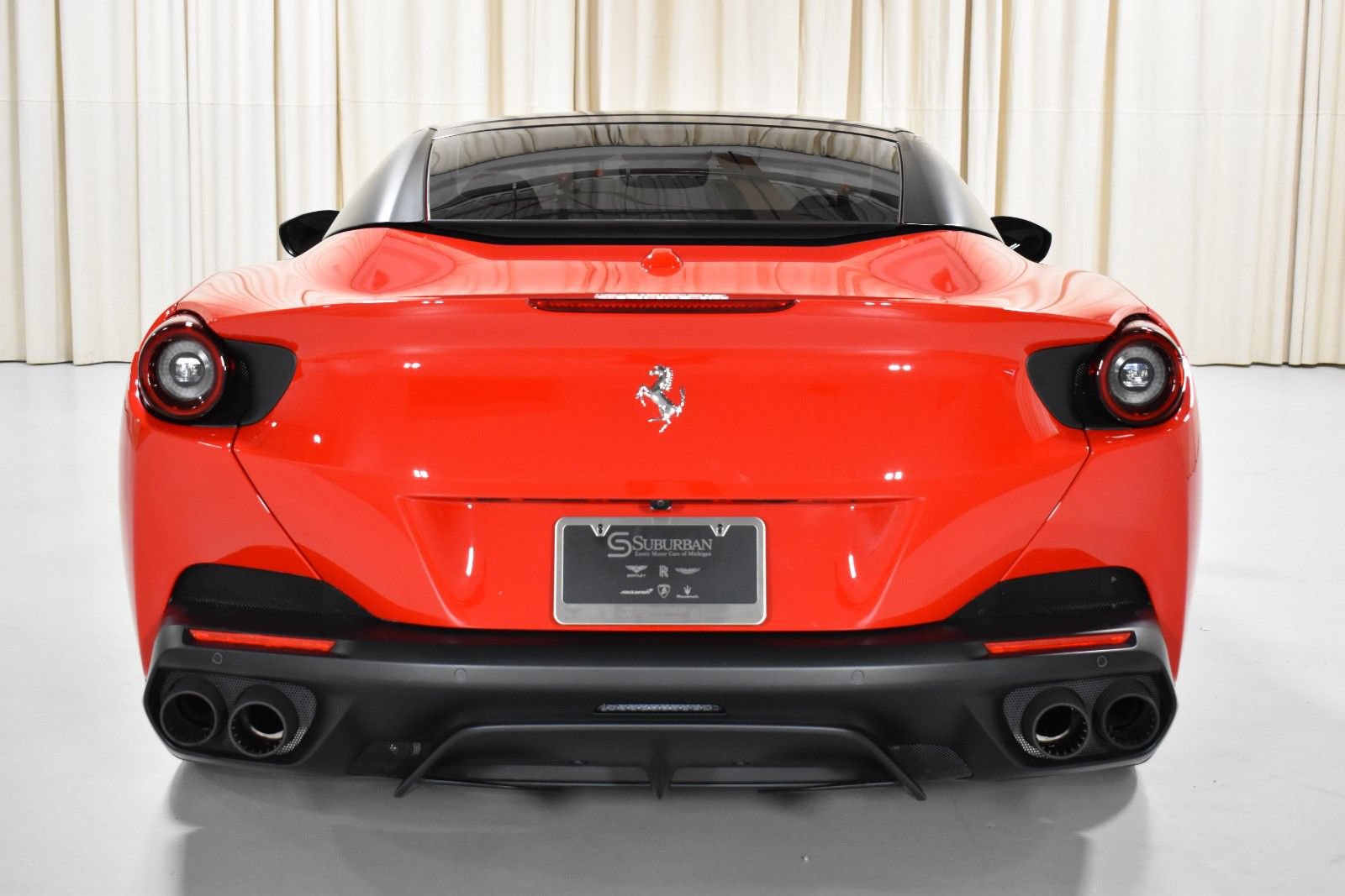 Used 2020 Ferrari Portofino RWD image 4