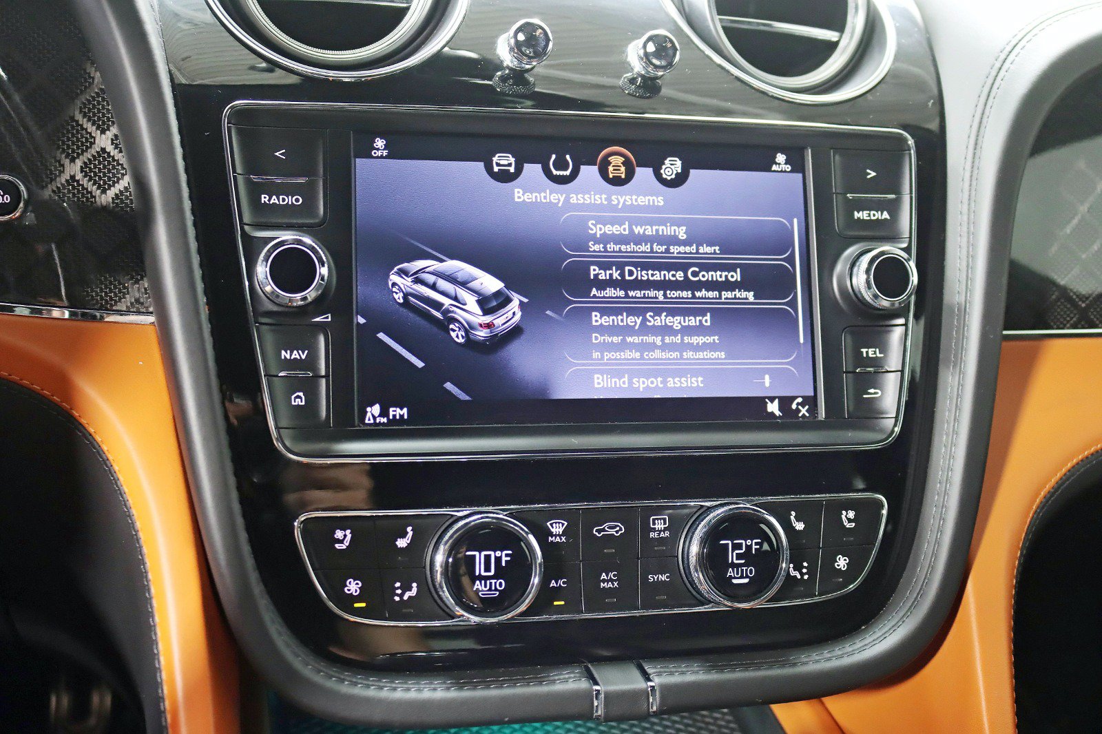 Used 2020 Bentley Bentayga Design Series AWD/4WD image 24