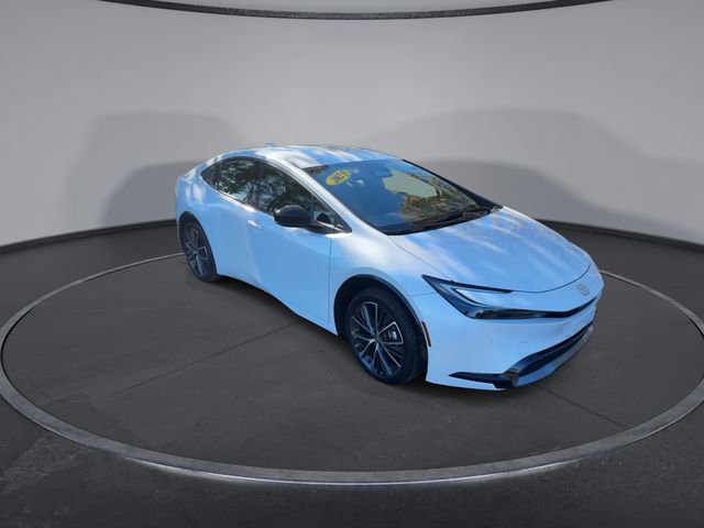 Used 2025 Toyota Prius XLE image 4