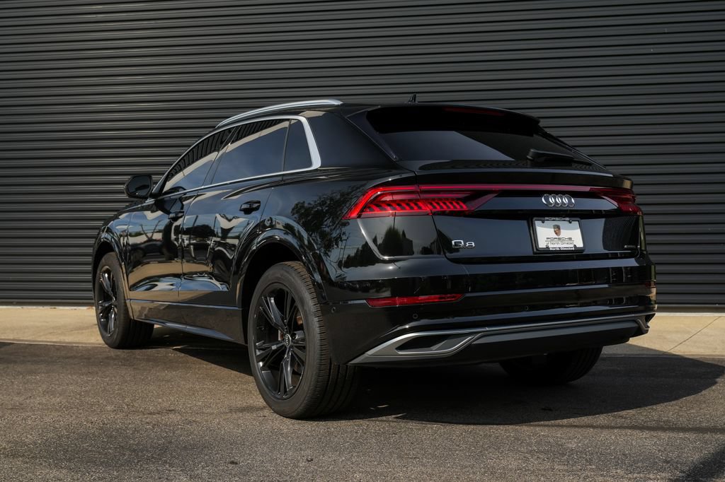 Used 2022 Audi Q8 Prestige w/ Prestige Package AWD/4WD image 3