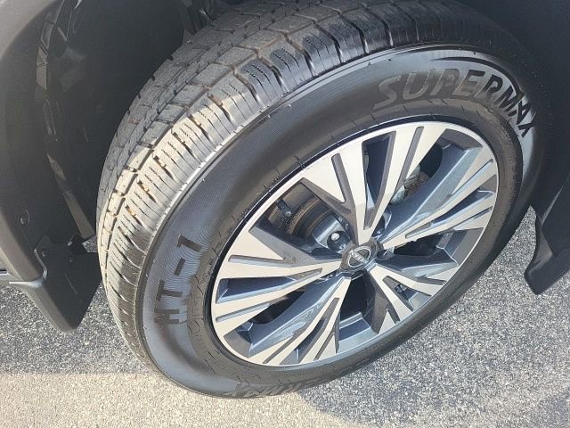 Used 2022 Nissan Rogue SV image 4