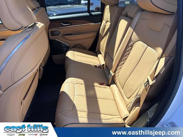 Certified 2024 Jeep Grand Cherokee Summit AWD/4WD image 17