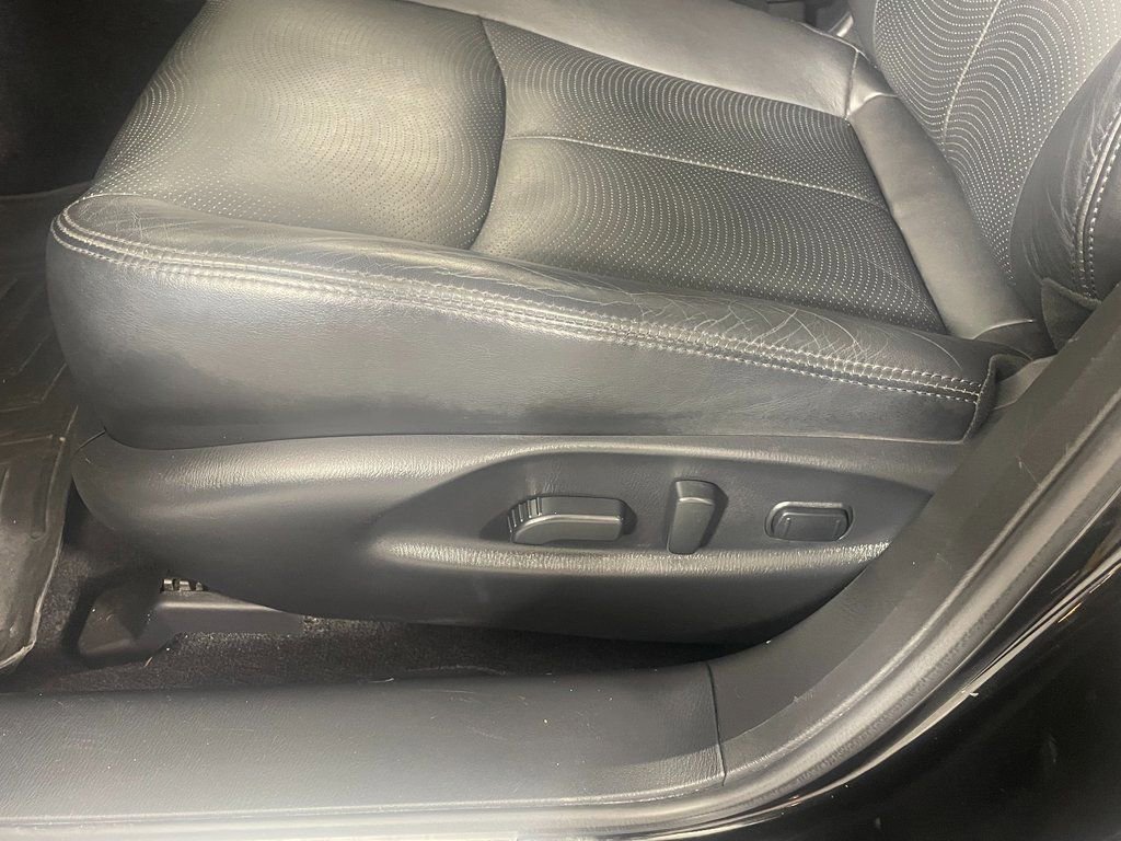 Used 2017 INFINITI Q70 L 3.7 image 24